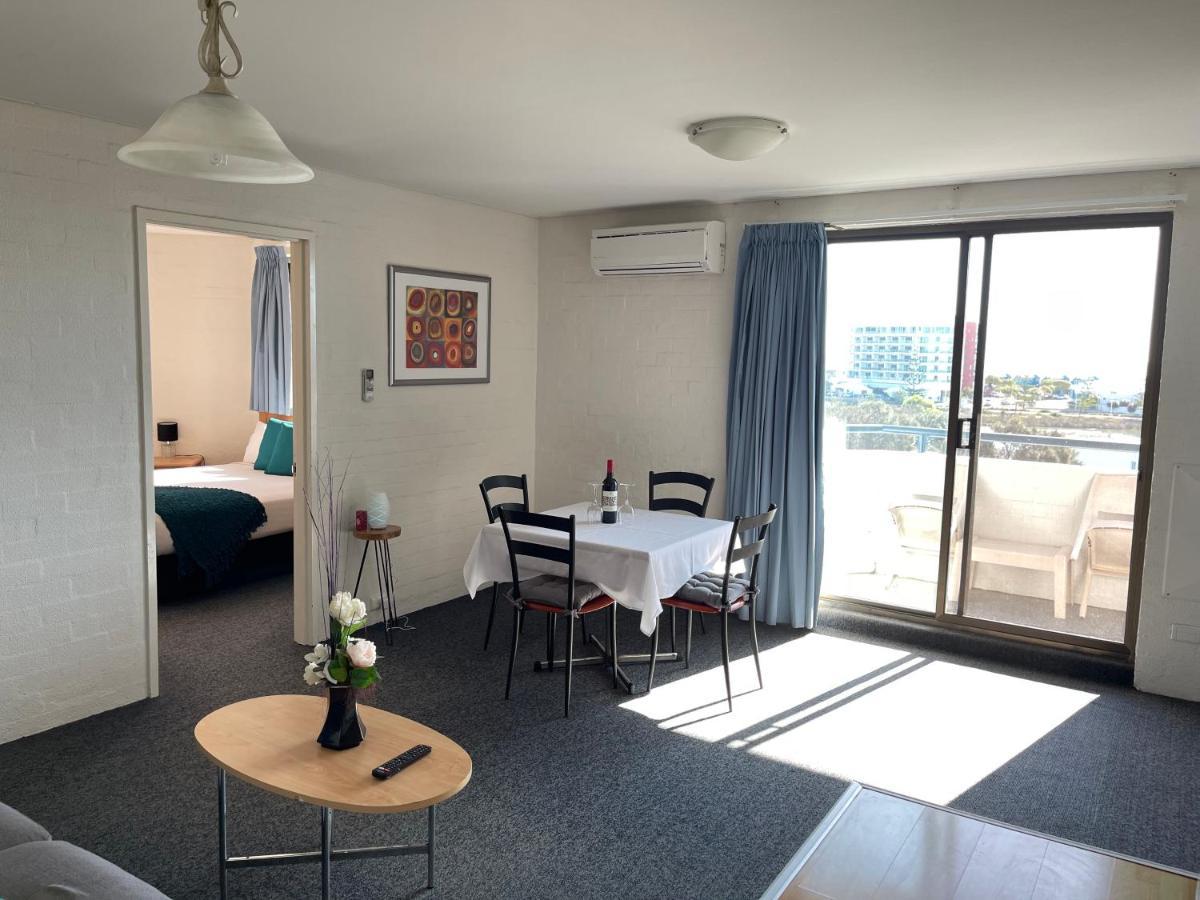 Atrium Hotel Mandurah Zewnętrze zdjęcie